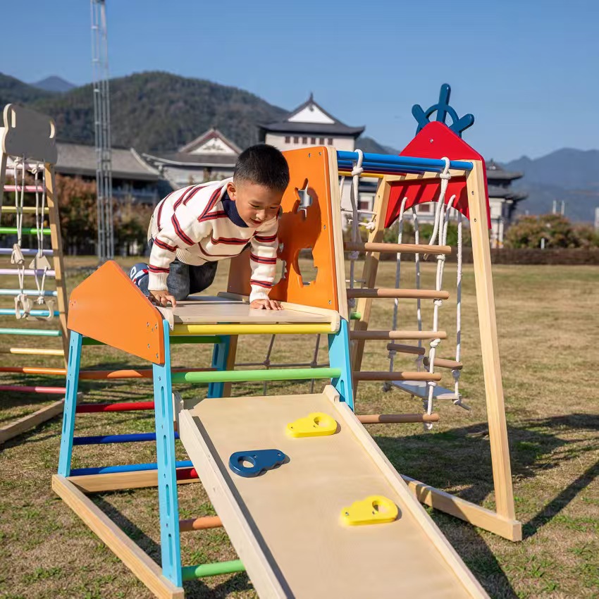 إطار تسلق خشبي كبير ومتين، للا - مراجعة Kids Outdoor Wooden Climbing Frame وسعره