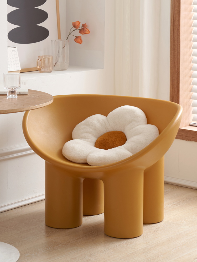 كرسي بلاستيكي على شكل ساق فيل  - مراجعة Kids Outdoor Lounge Chair وسعره